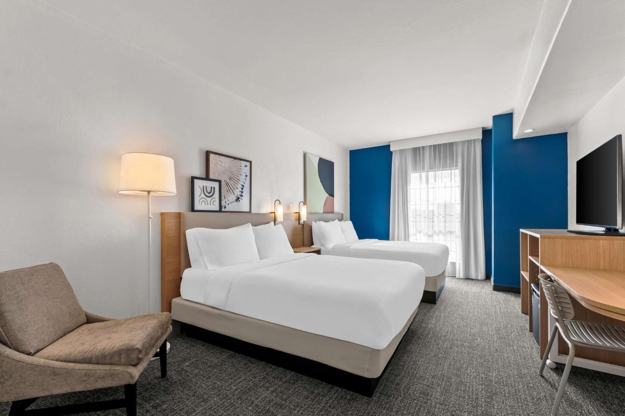 Spark By Hilton San Antonio Near Seaworld Экстерьер фото