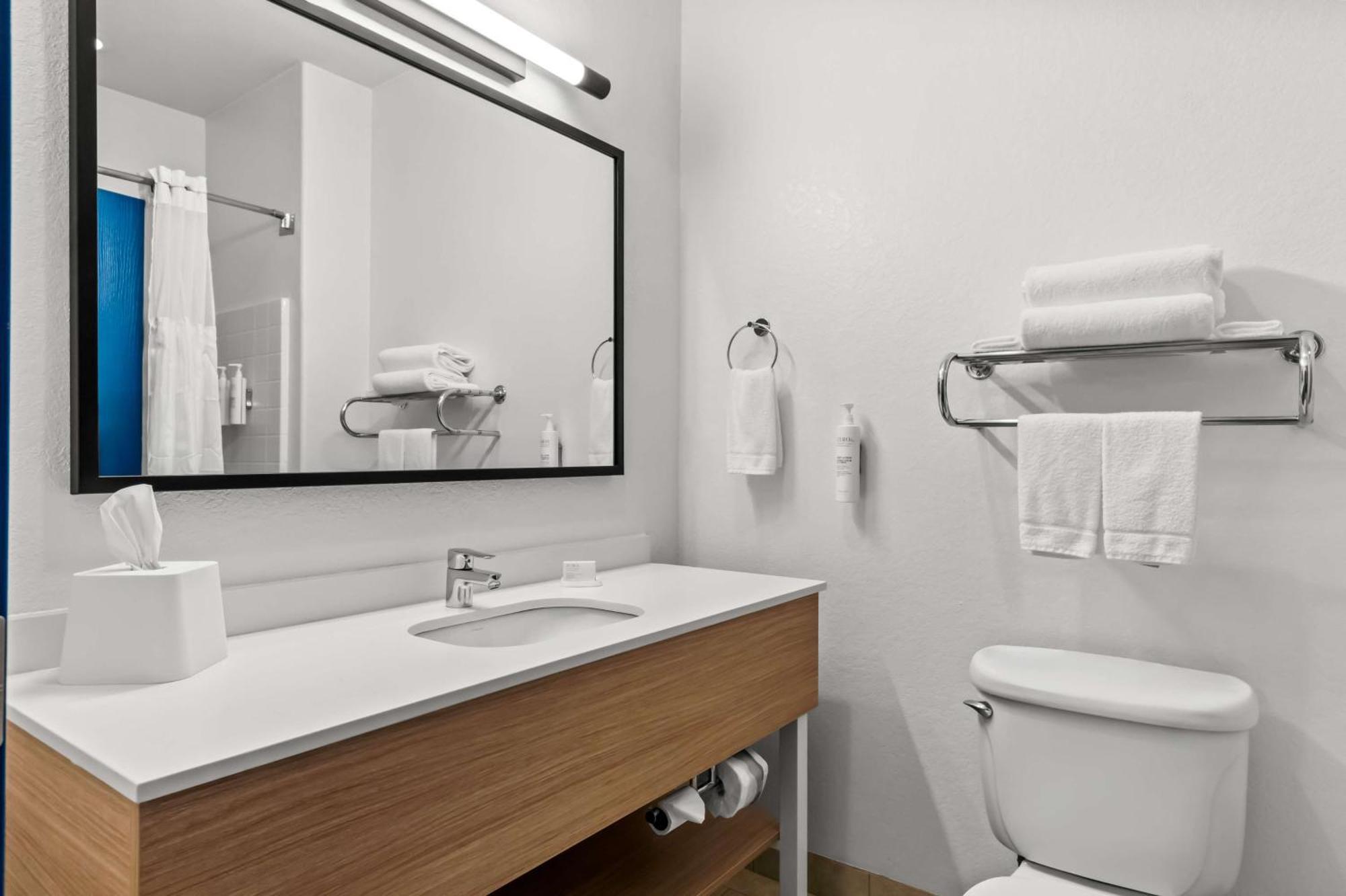 Spark By Hilton San Antonio Near Seaworld Экстерьер фото