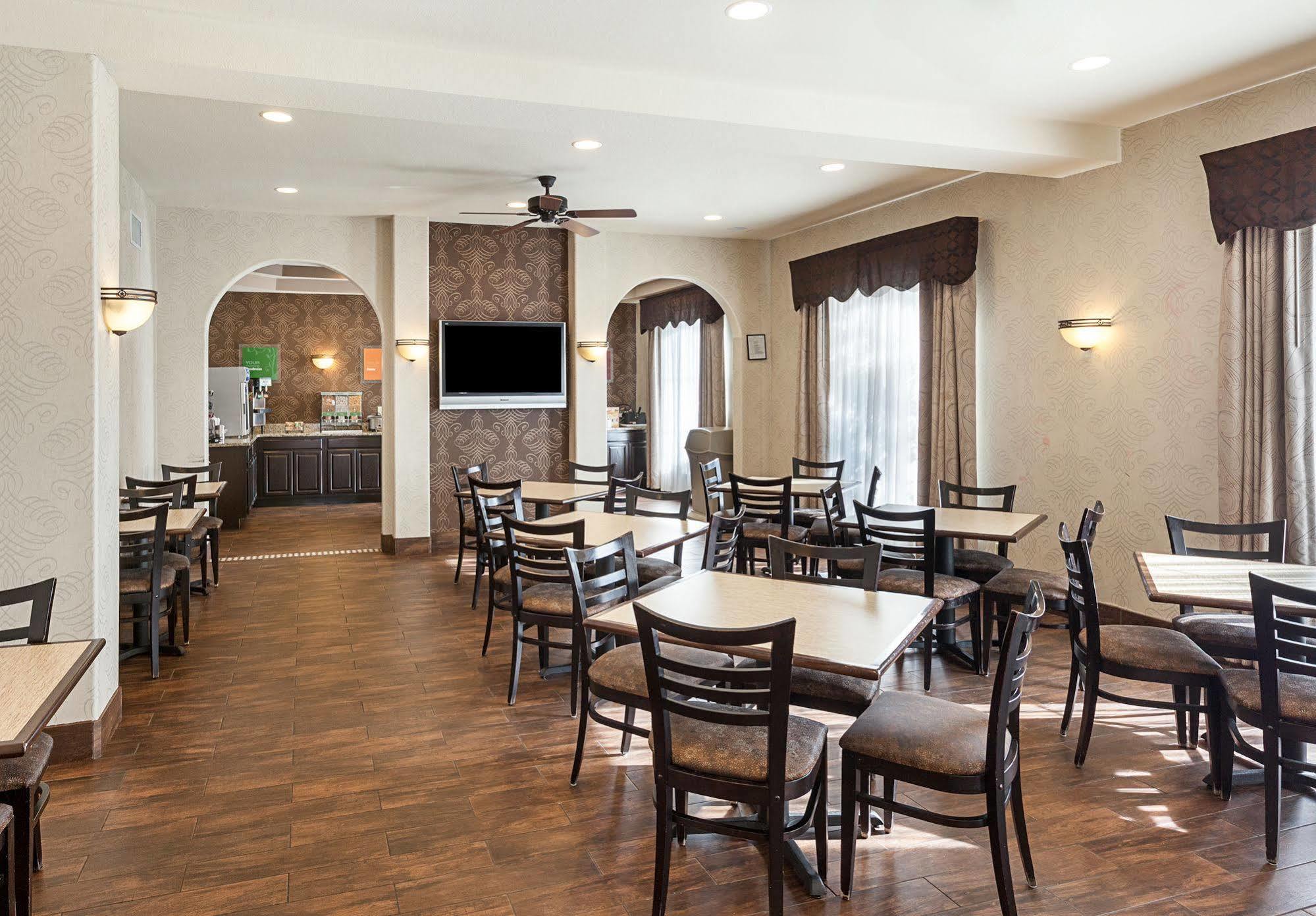 Spark By Hilton San Antonio Near Seaworld Экстерьер фото
