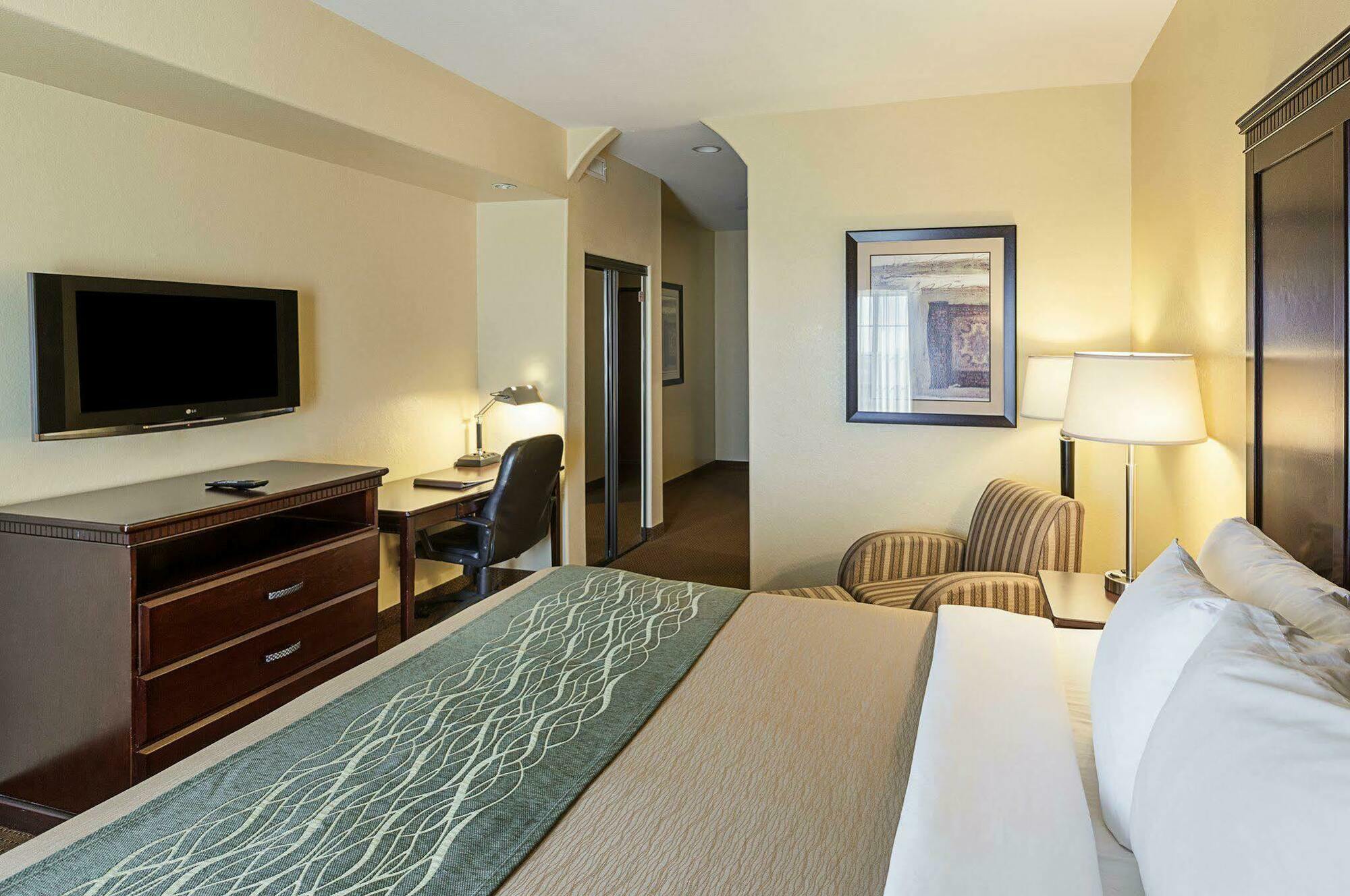 Spark By Hilton San Antonio Near Seaworld Экстерьер фото
