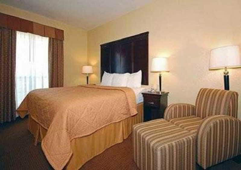Spark By Hilton San Antonio Near Seaworld Экстерьер фото